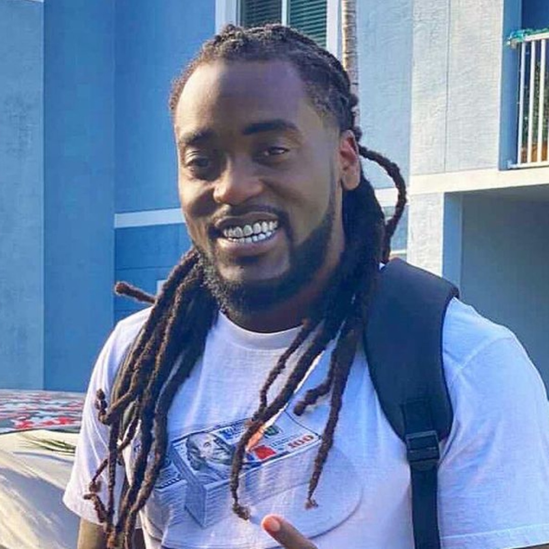 Former NFL Player Alex Collins Dead at 28 Former NFL Player Alex Collins Dead at 28